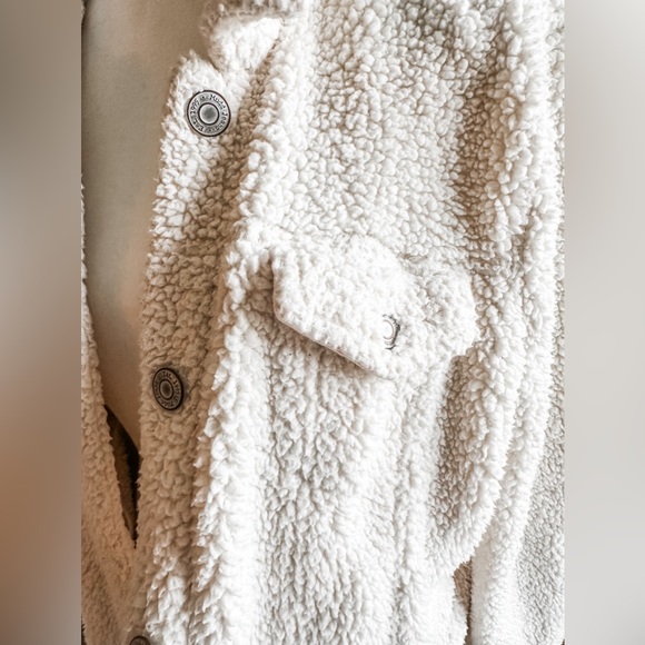 Sherpa Jacket - Picture 3 of 4